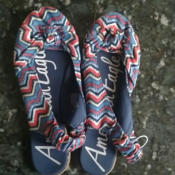 AE Shoes - Picture 1 of 2